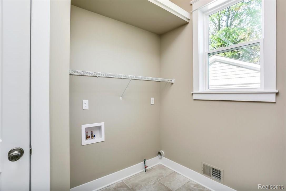 2783 Kenmore Road Berkley, MI 48072 - Photo 22 of 25 Laundry Room.jpg