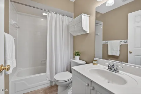 $689,000 | 115 Lonebrook Drive, Chapel Hill, NC 27516