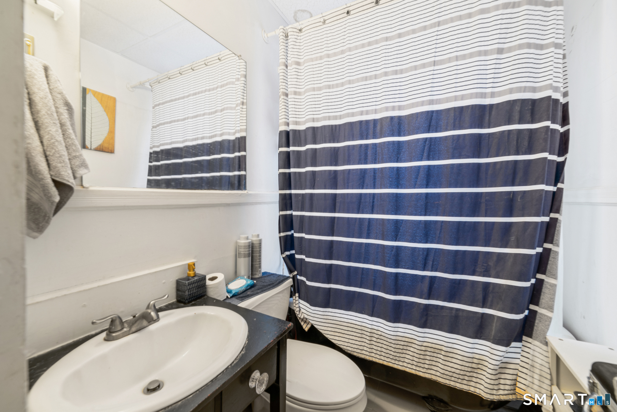 524 Prospect Street Torrington, CT 06790 - Photo 12 of 38 Unit 1 bathroom