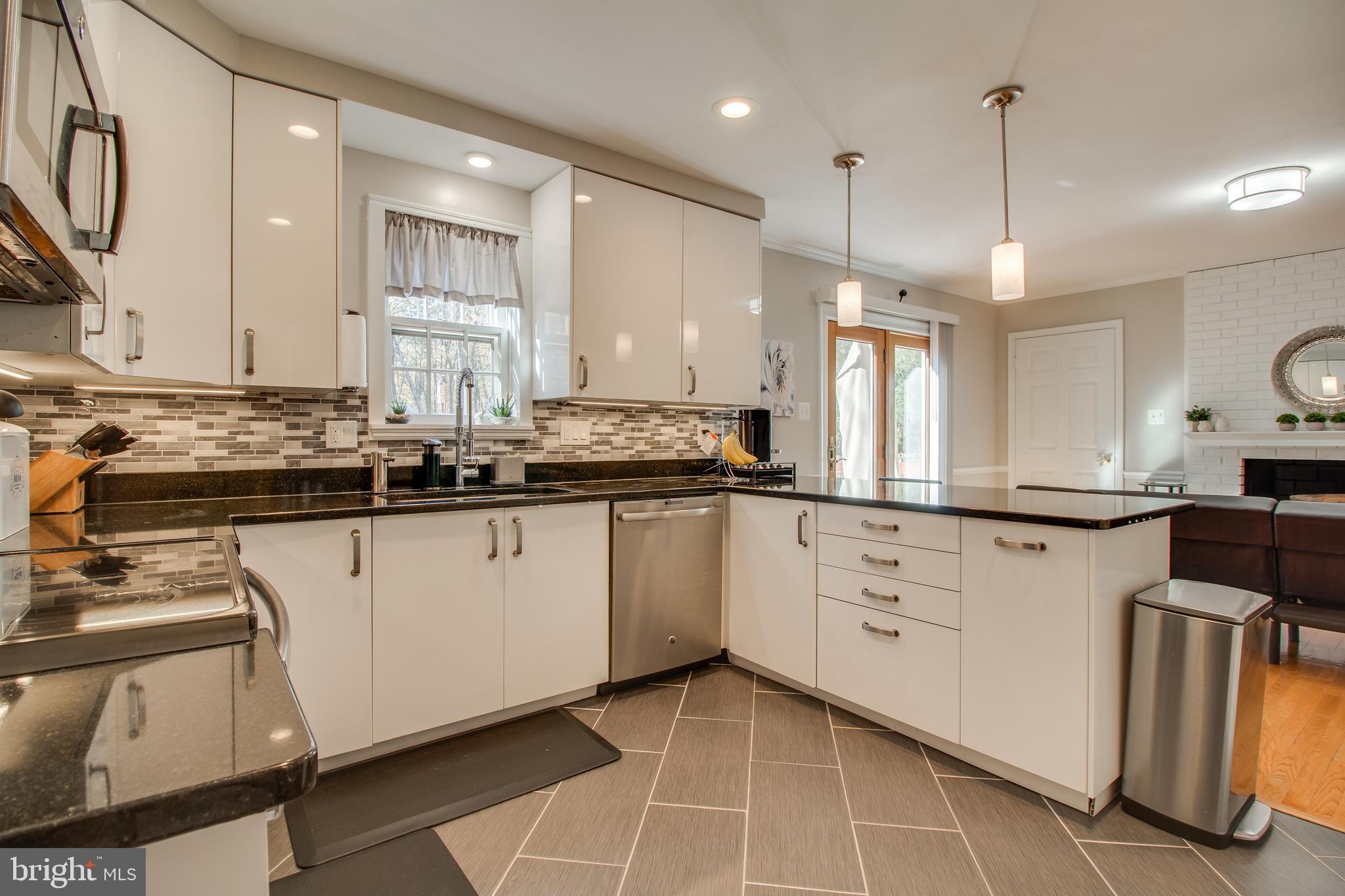 4806 Piney Branch Road Fairfax, VA 22030 - Photo 12 of 50