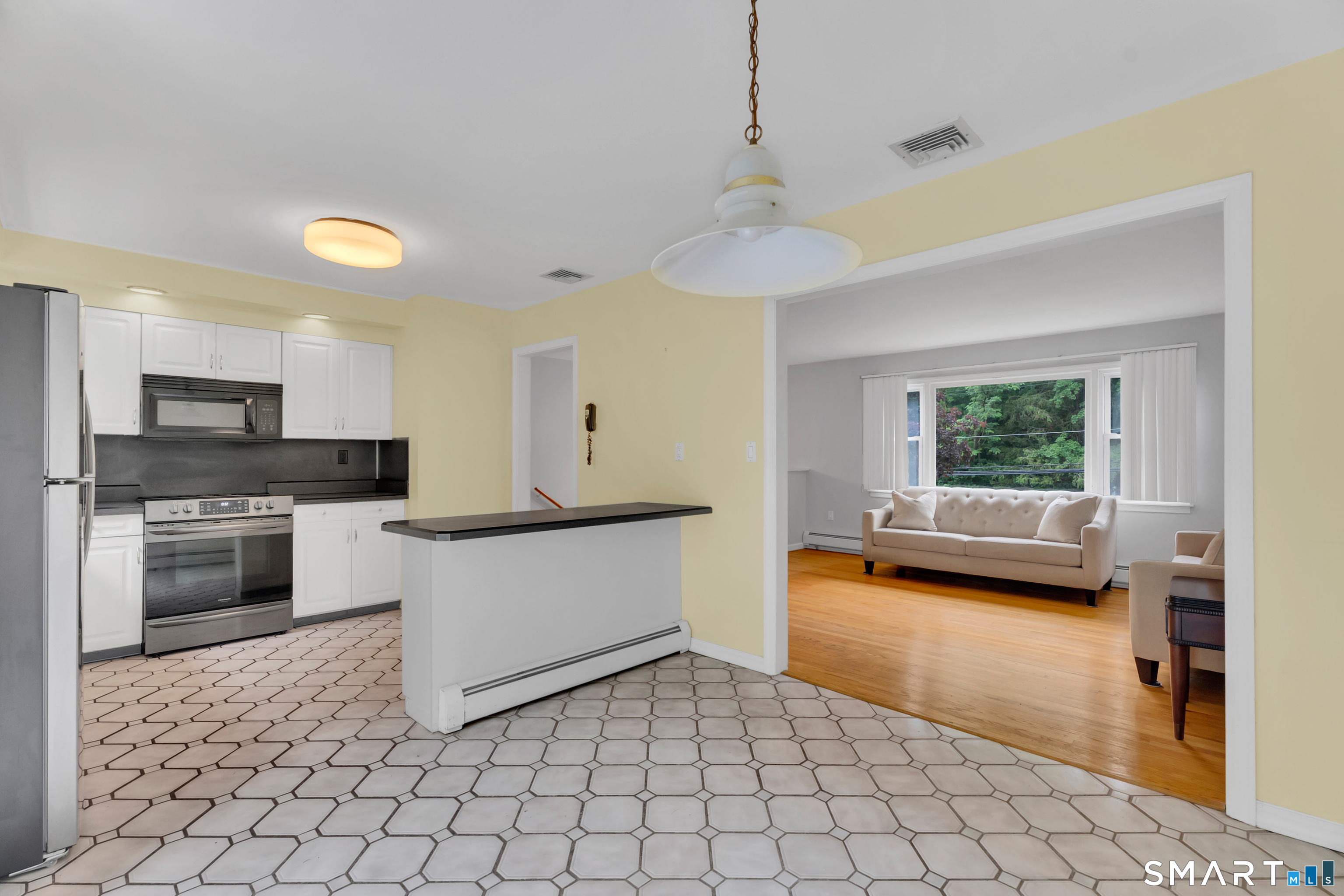 1144 Long Hill Road Guilford, CT 06437 - Photo 13 of 40