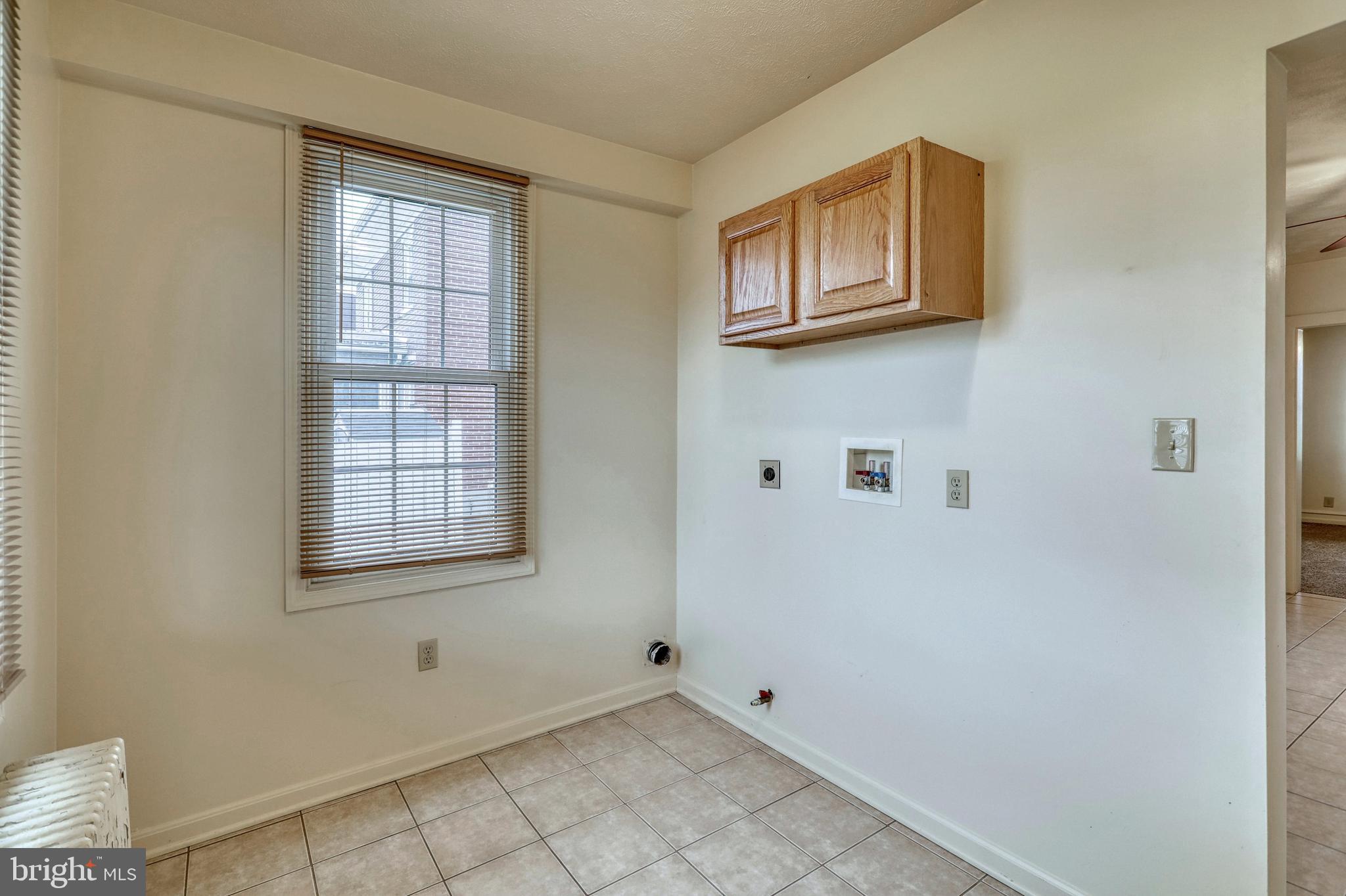 33 Locust Grove Road York, PA 17402 - Photo 12 of 34 Gallery Image 12