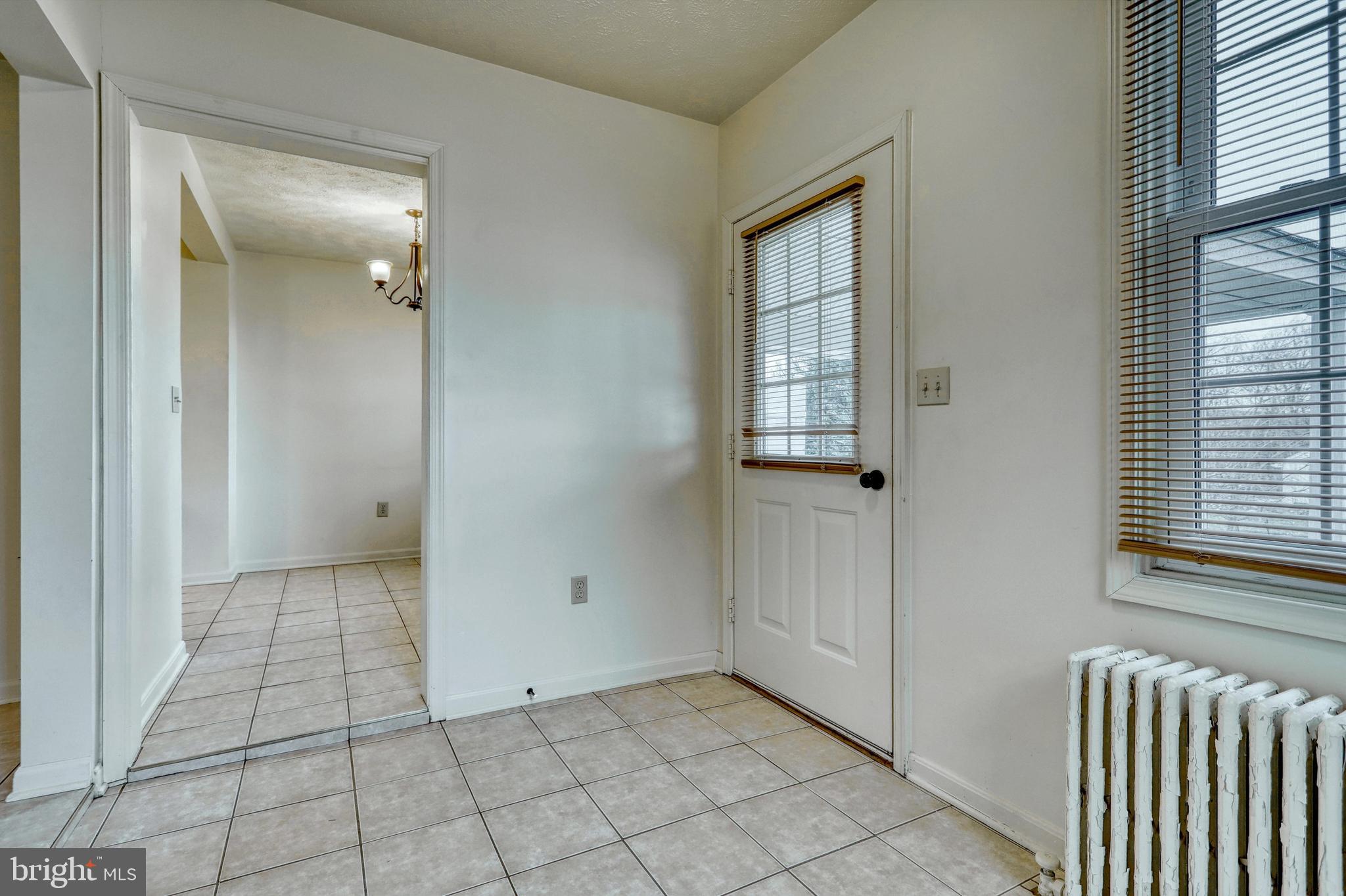 33 Locust Grove Road York, PA 17402 - Photo 13 of 34 Gallery Image 13