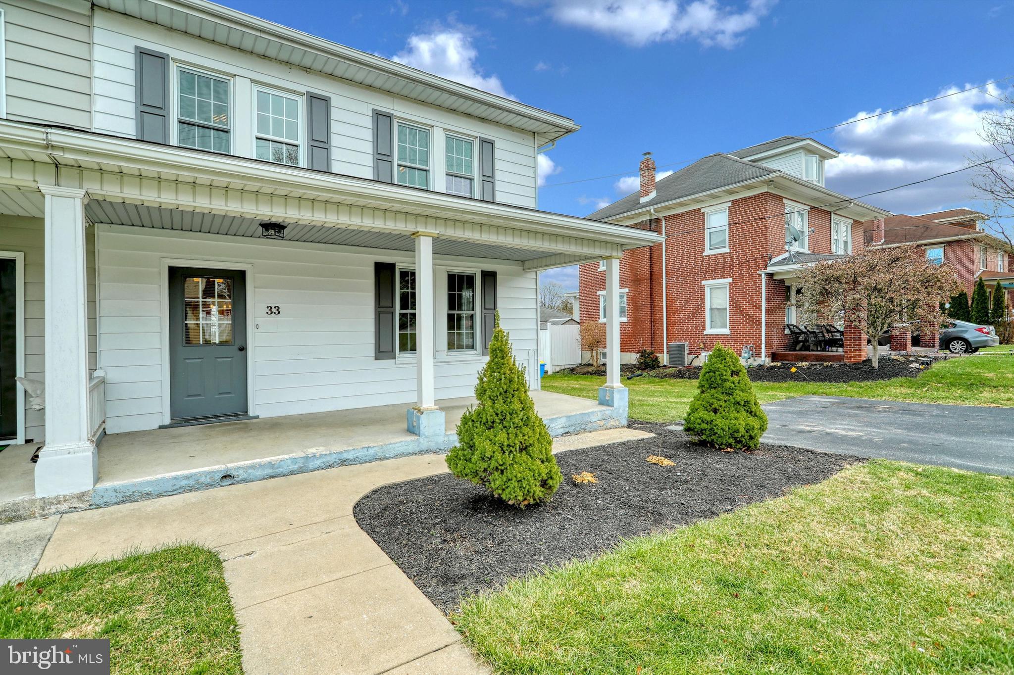 33 Locust Grove Road York, PA 17402 - Photo 3 of 34 Gallery Image 3