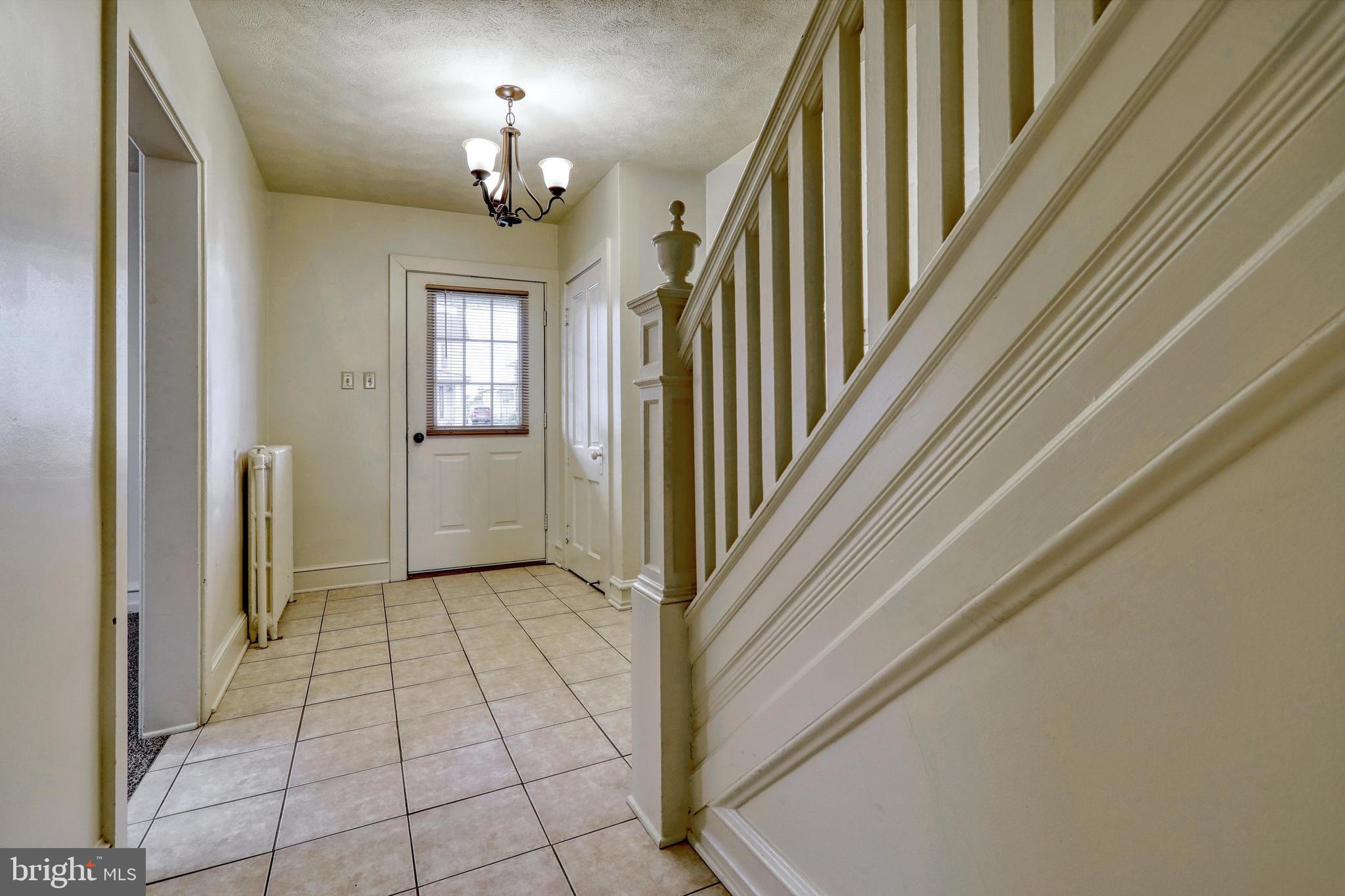 33 Locust Grove Road York, PA 17402 - Photo 6 of 34 Gallery Image 6