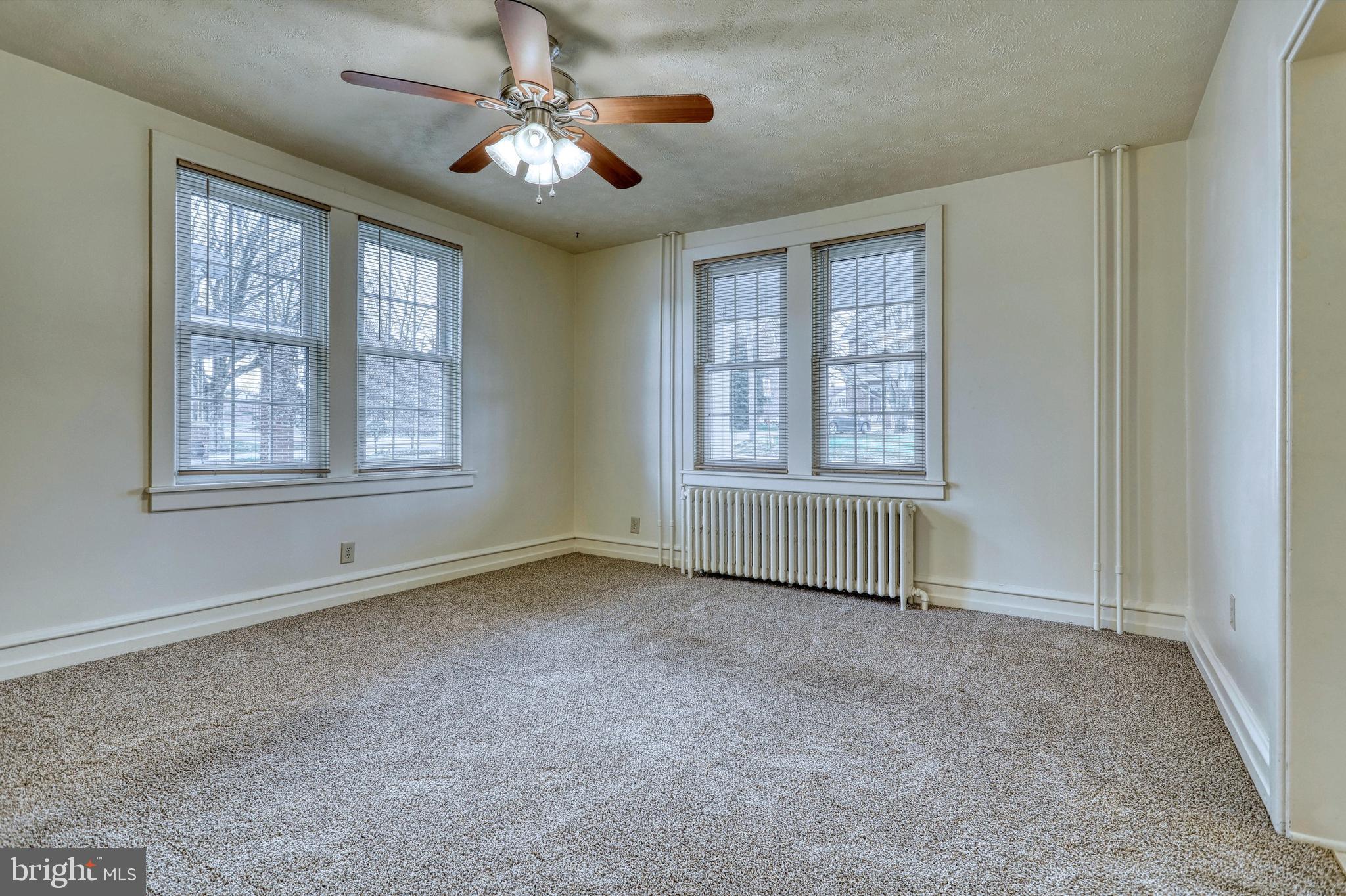 33 Locust Grove Road York, PA 17402 - Photo 7 of 34 Gallery Image 7