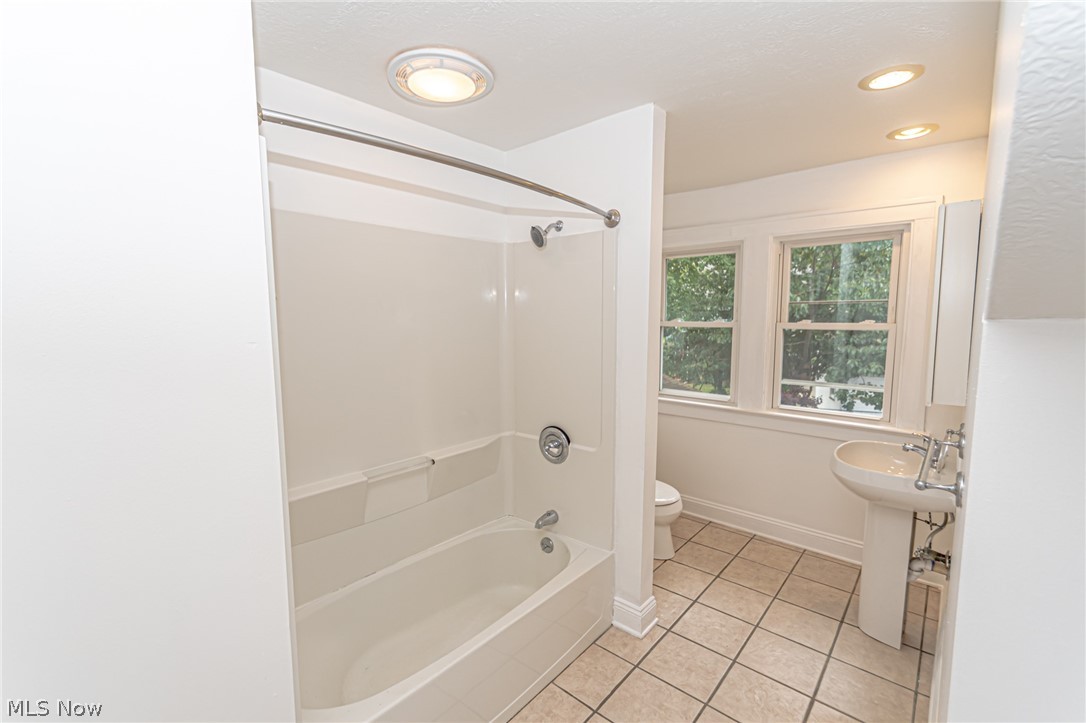1723 West Schaaf Road Cleveland, OH 44109 - Photo 19 of 24 Gallery Image 19