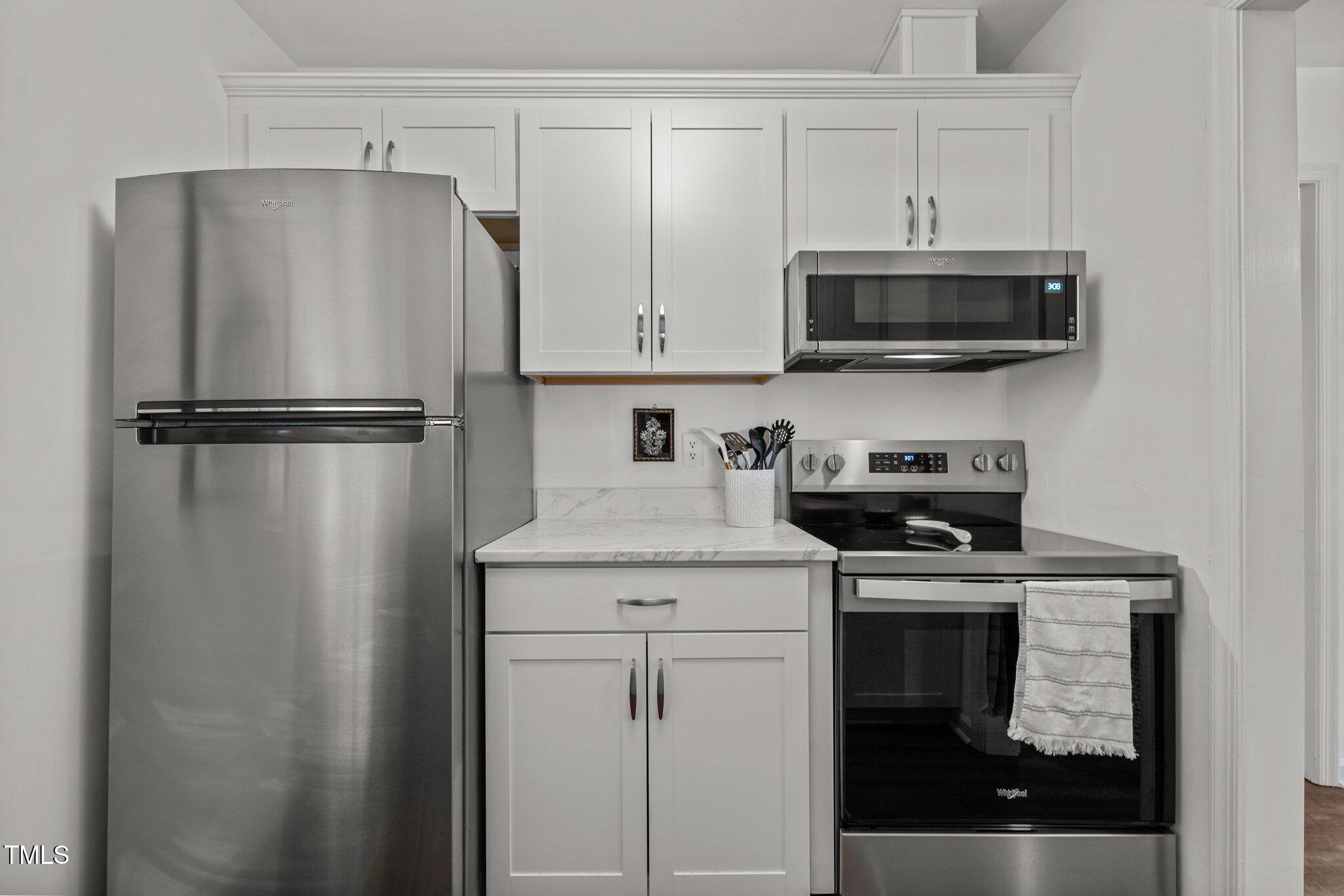 3643 Mill Run Raleigh, NC 27612 - Photo 8 of 26 15-web-or-mls-5Z8A5762