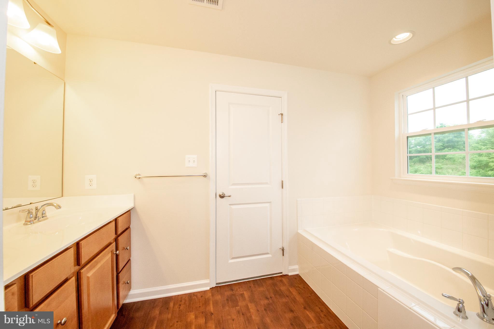 1905 Regiment Way Frederick, MD 21702 - Photo 18 of 28 Bath (Master)