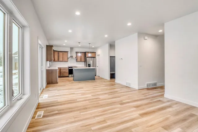 $525,000 | 864 Harvest Circle, Horace, ND 58047