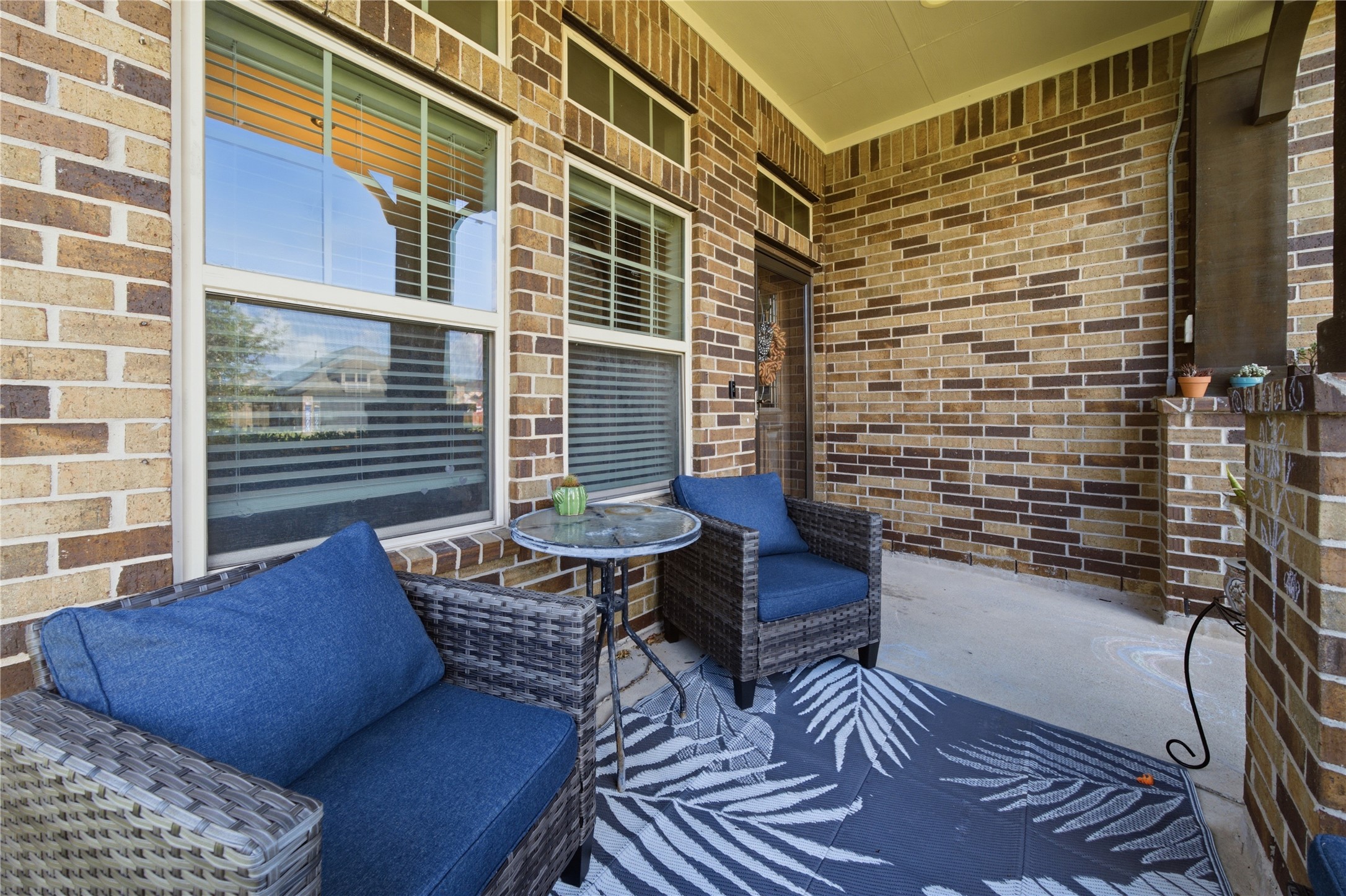 234 Dale Ridge Lane Dickinson, TX 77539 - Photo 7 of 31 Another view of the cute front porch.