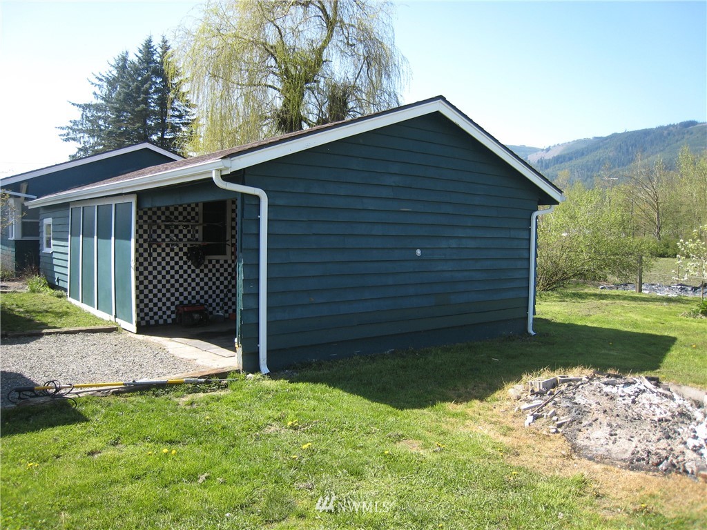 5350 Homesteader Road Deming, WA 98244 - Photo 11 of 23