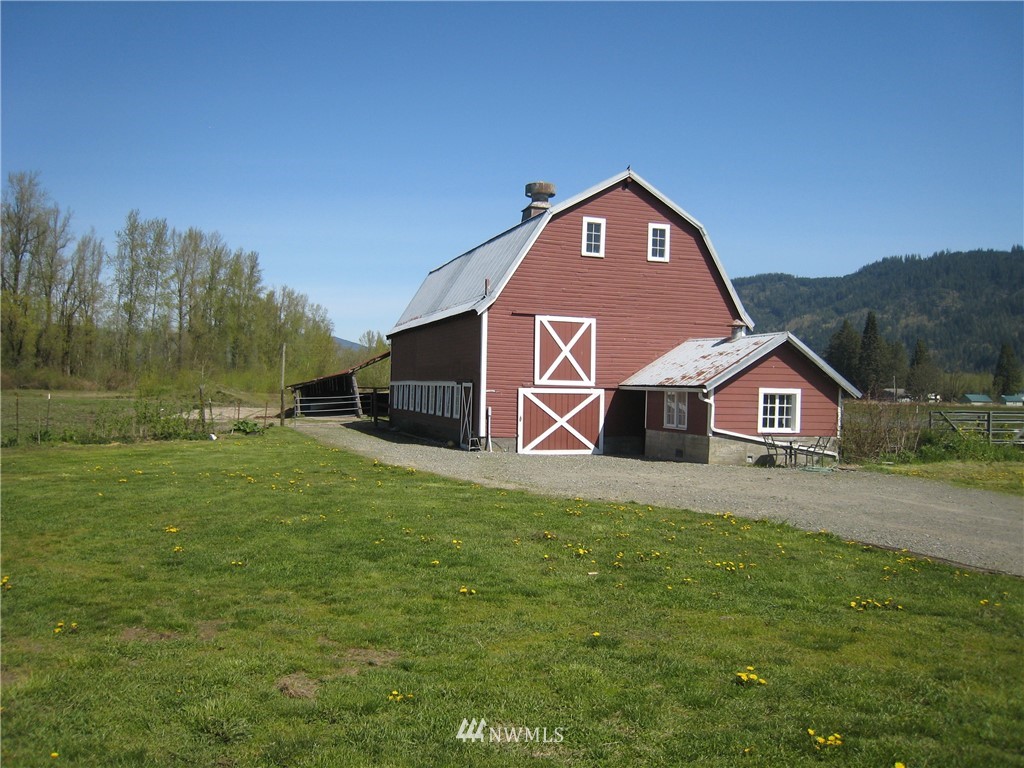 5350 Homesteader Road Deming, WA 98244 - Photo 6 of 23