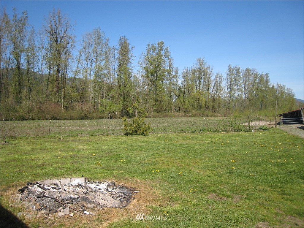 5350 Homesteader Road Deming, WA 98244 - Photo 9 of 23