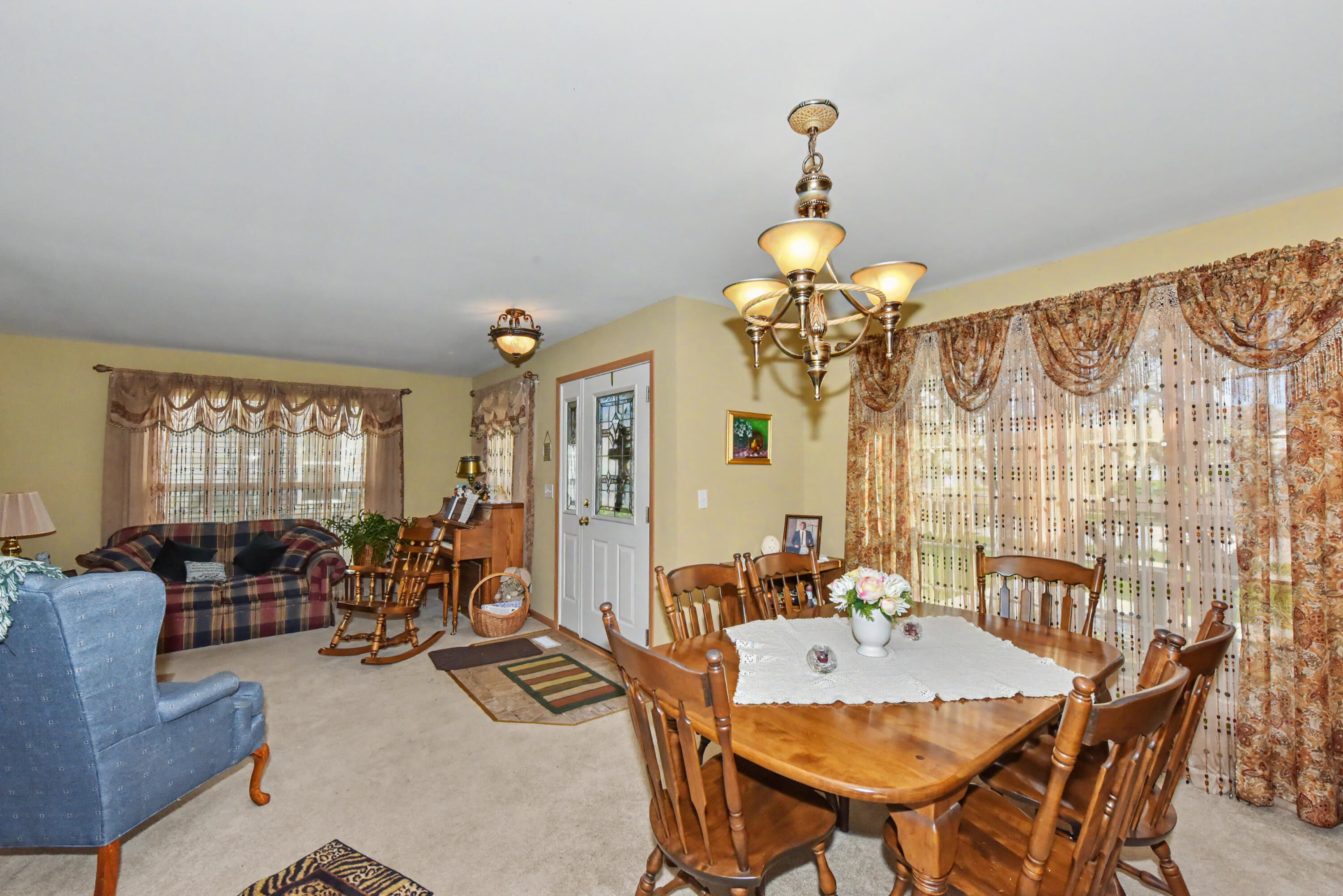 3652 92nd Place Sturtevant, WI 53177 - Photo 6 of 31 DSC_6884