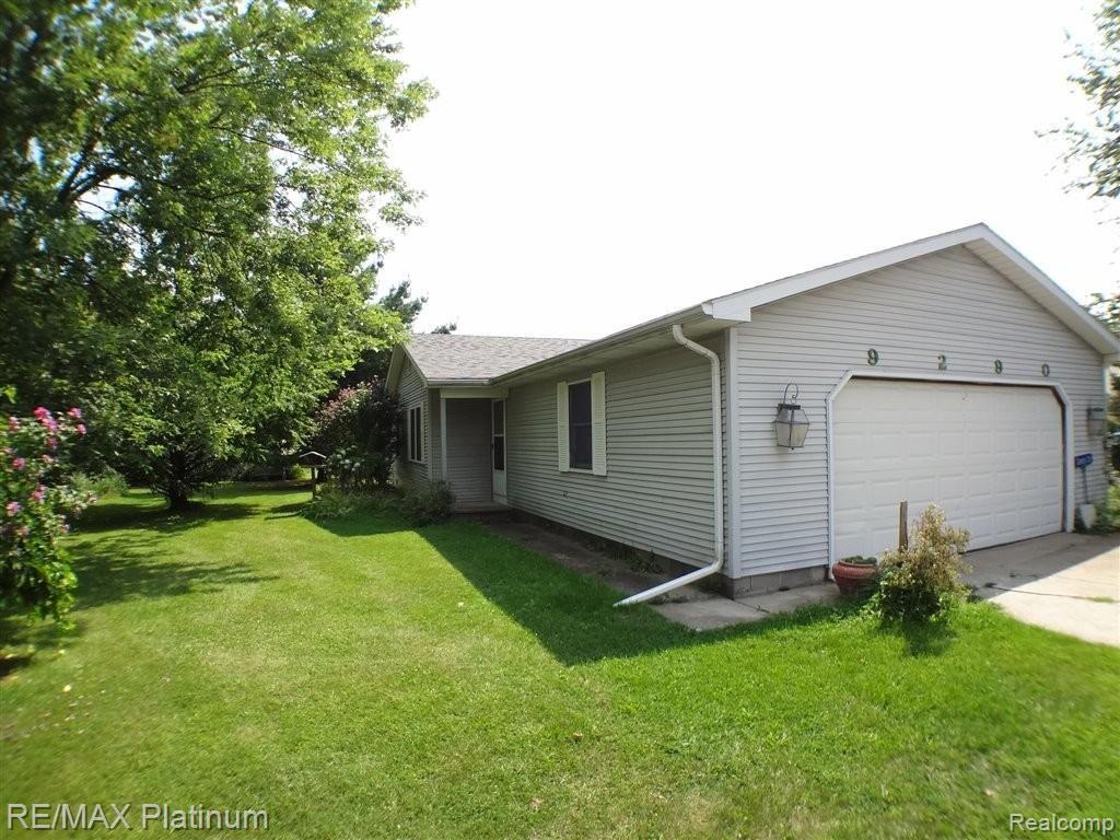 9290 Hickory Ridge Road Holly, MI 48442 - Photo 20 of 28 In-law Suite Prvt Entrance