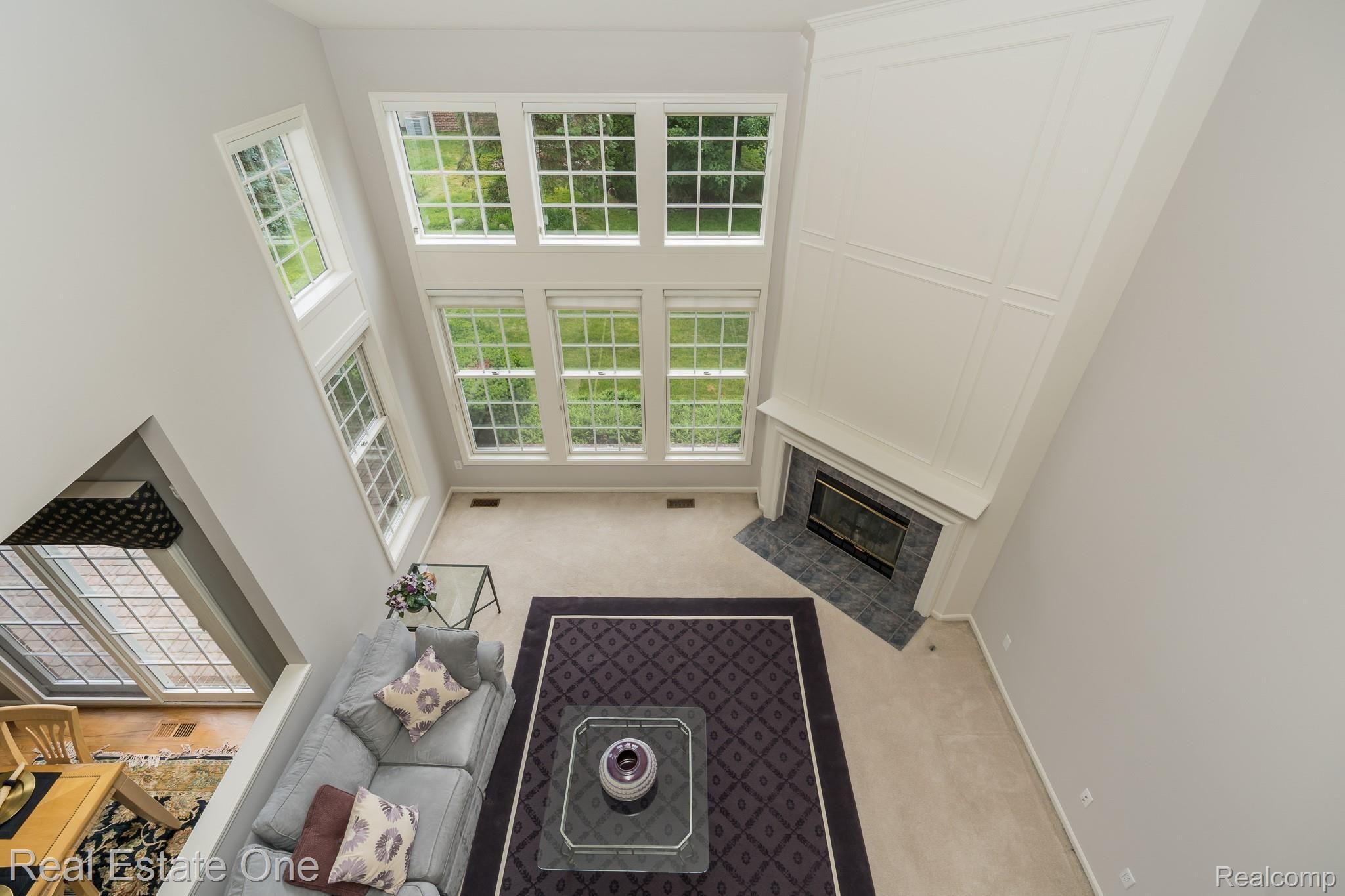 851 Loggers Circle Rochester, MI 48307 - Photo 17 of 40 VIEW OF GREAT ROOM FROM UPPER HALL -- 851 Loggers Circle