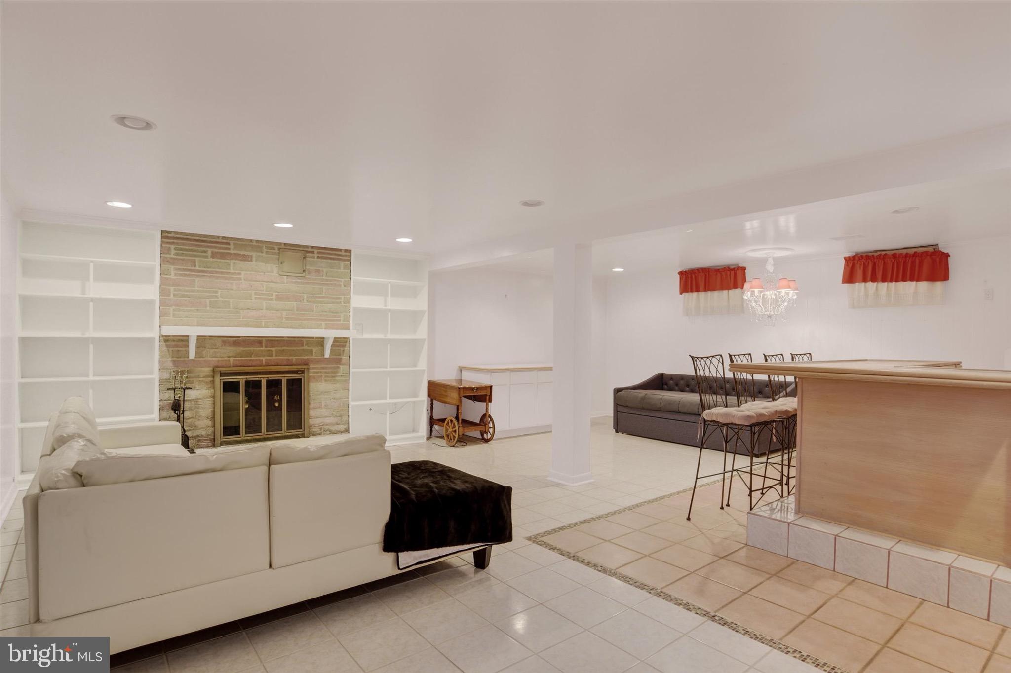 4517 Coventry Road Harrisburg, PA 17109 - Photo 17 of 29 Gallery Image 17