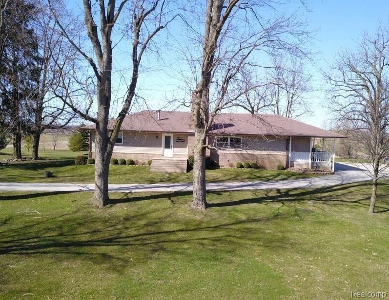 11622 Durand Road Howell, MI 48855 - Photo 9 of 42 IMG_0652.jpg
