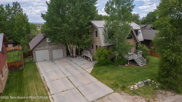 $800,000 | 939 Stuart Street, Pinedale, WY 82941