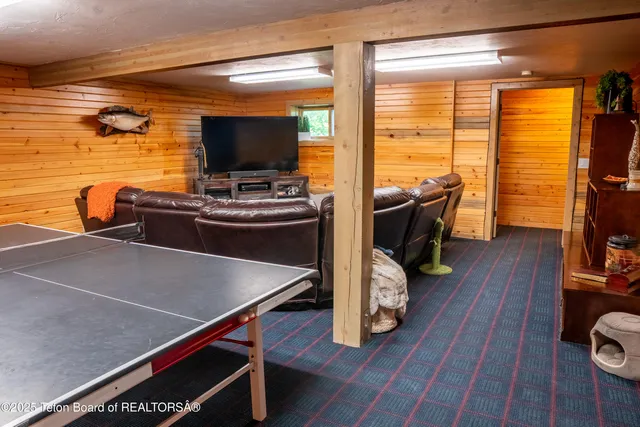 $800,000 | 939 Stuart Street, Pinedale, WY 82941