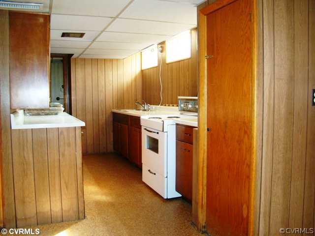 3312 Jackson Farm Road Hopewell, VA 23860 - Photo 11 of 12 Other - In law/ nanny suite kitchen area