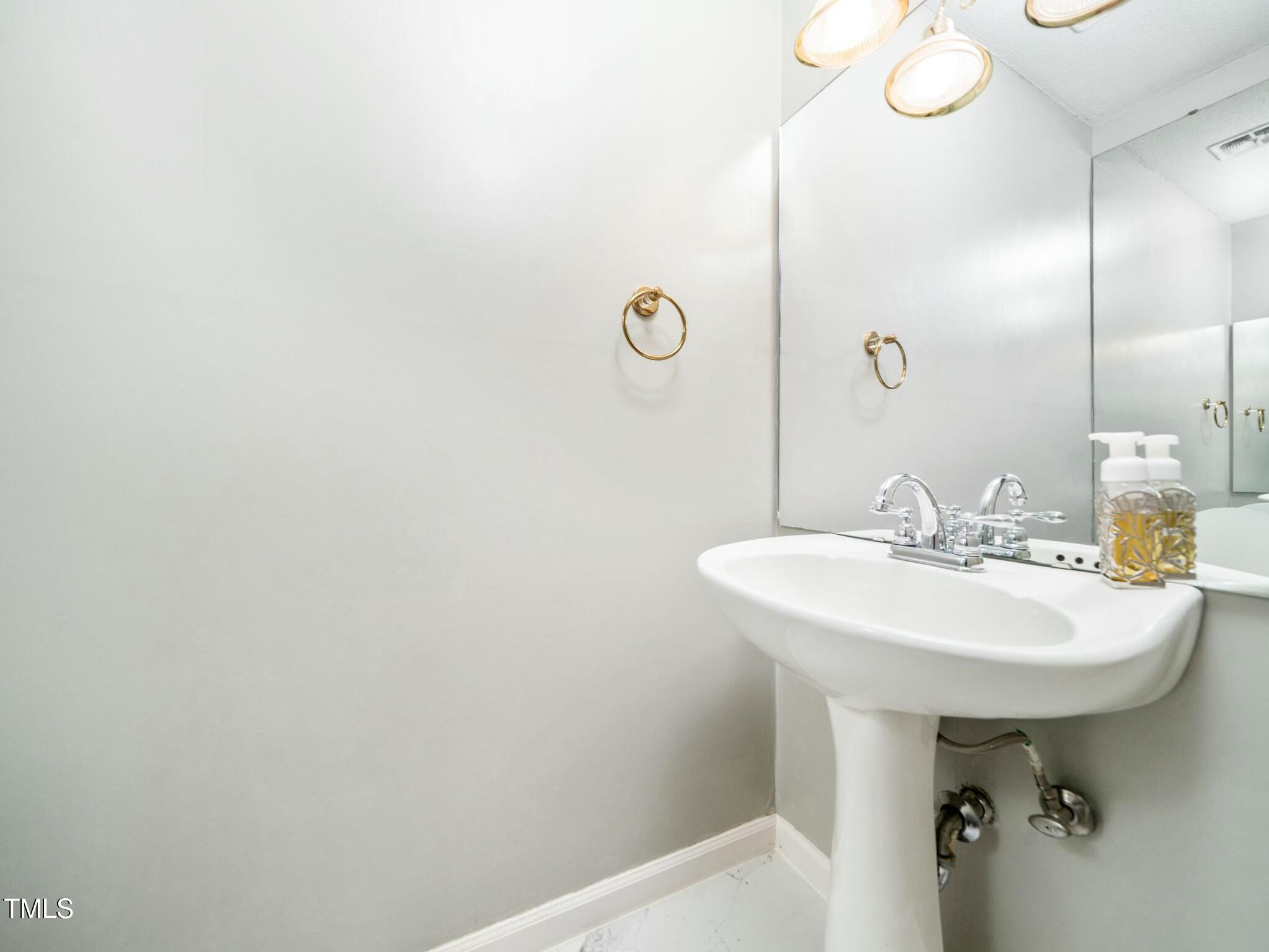 6469 New Market Way Raleigh, NC 27615 - Photo 11 of 19 tempImagecMtUxY