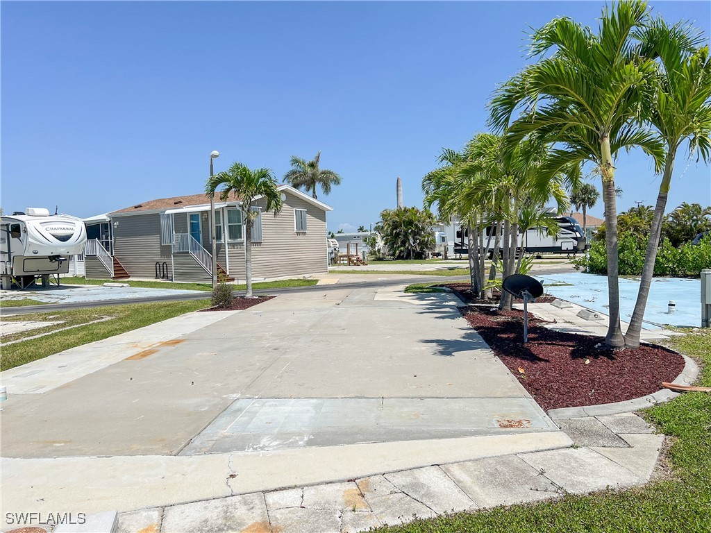 19681 Summerlin Road, Unit 332 Fort Myers, FL 33908 - Photo 4 of 16