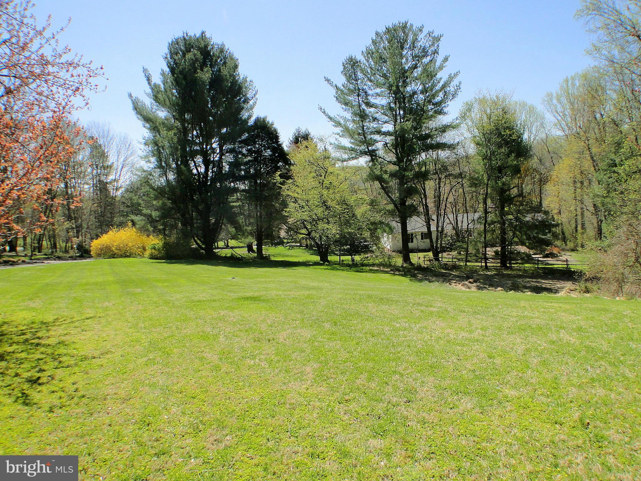 13408 Bladon Road Phoenix, MD 21131 - Photo 6 of 30 Situated on a 1.5 acre private cul-de-sac lot