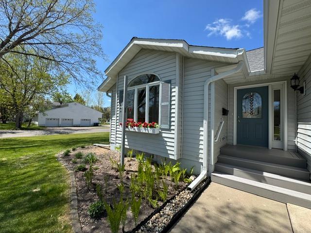 901 5th Street Northeast Staples, MN 56479 - Photo 7 of 75