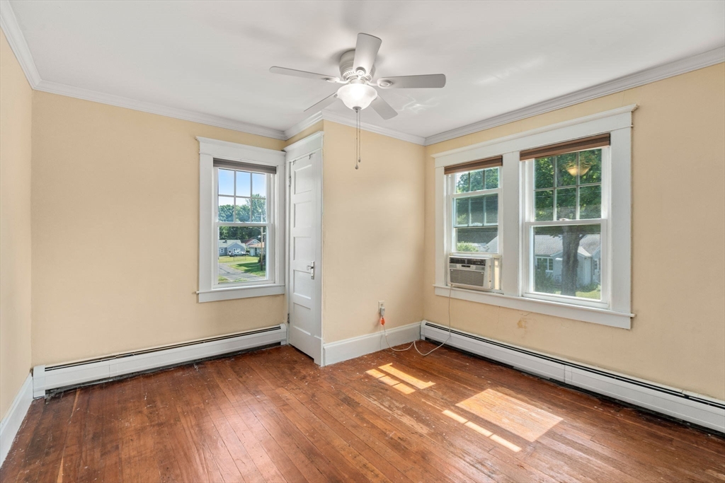 32 Wilmont Street Chicopee, MA 01013 - Photo 23 of 40