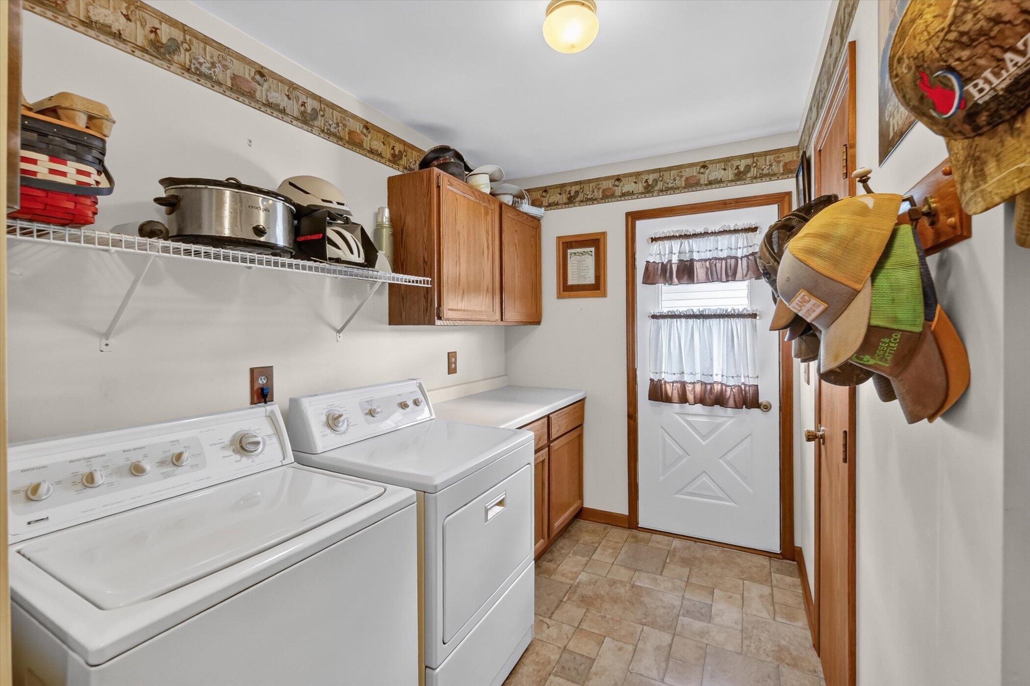 22175 Pratt Road Armada, MI 48005 - Photo 50 of 83 48-22175-Pratt-Rd-WindowStill-Photograph