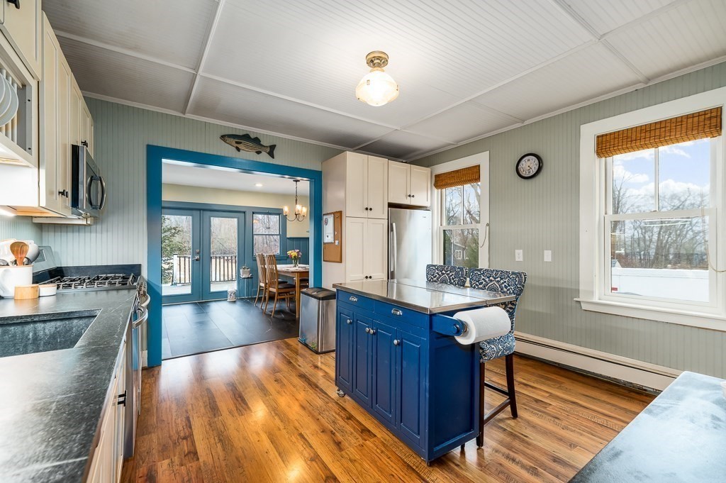 9 Hickory Street Gloucester, MA 01930 - Photo 14 of 41