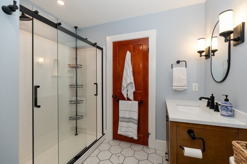 9 Hickory Street Gloucester, MA 01930 - Photo 28 of 41