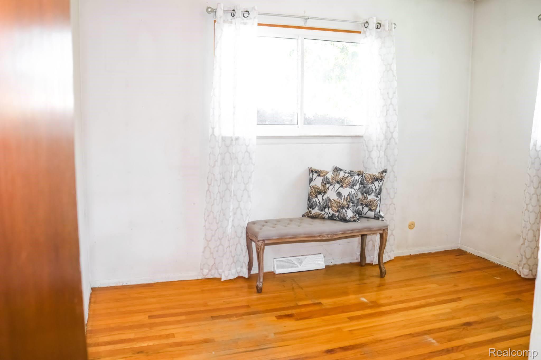 2080 Metzner Road Walled Lake, MI 48390 - Photo 9 of 15 2080 Metzner - Bed Rm 2.jpg