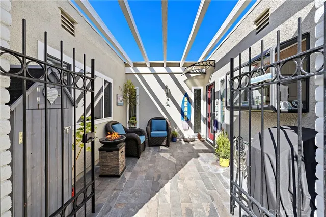 $735,000 | 2026 Via Mariposa East, Unit D, Laguna Woods, CA 92637