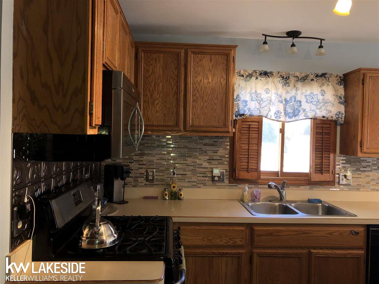 31170 Rothbury Way New Baltimore, MI 48047 - Photo 9 of 29 31374992-8.JPG