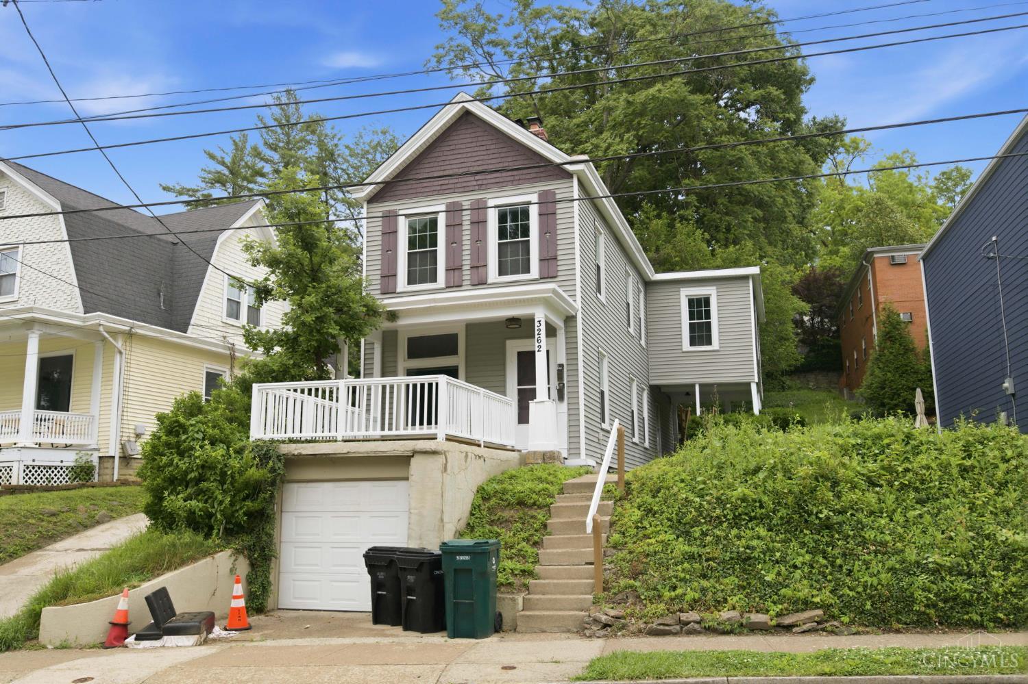 3262 Linwood Avenue Cincinnati, OH 45208 - Photo 3 of 53