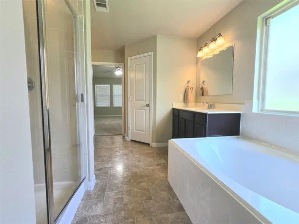 $1,950 | 12525 Canyon Hill Drive, Willis, TX 77318