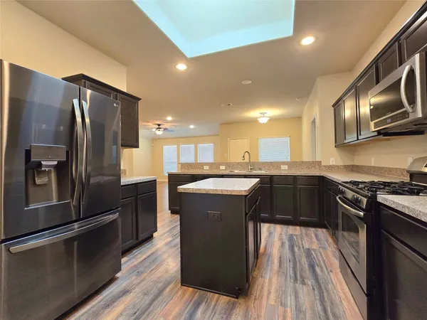 $1,950 | 12525 Canyon Hill Drive, Willis, TX 77318