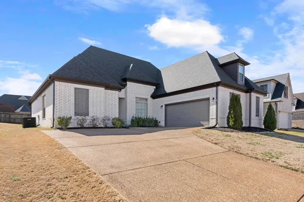 $409,900 | 50 Whispering Creek Drive, Oakland, TN 38060