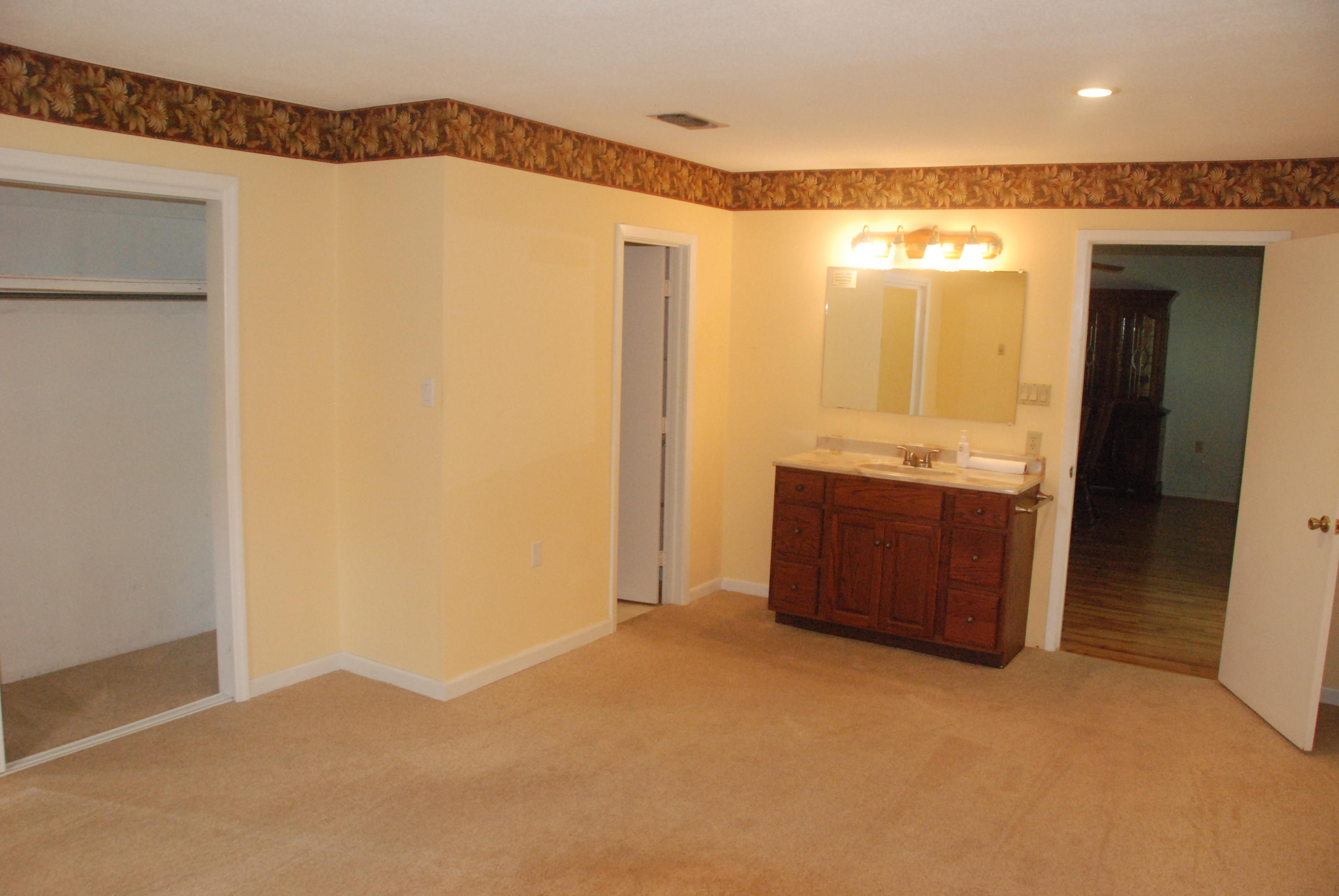 621 Manchester Road Fort Walton Beach, FL 32547 - Photo 8 of 24 Master Bedroom
