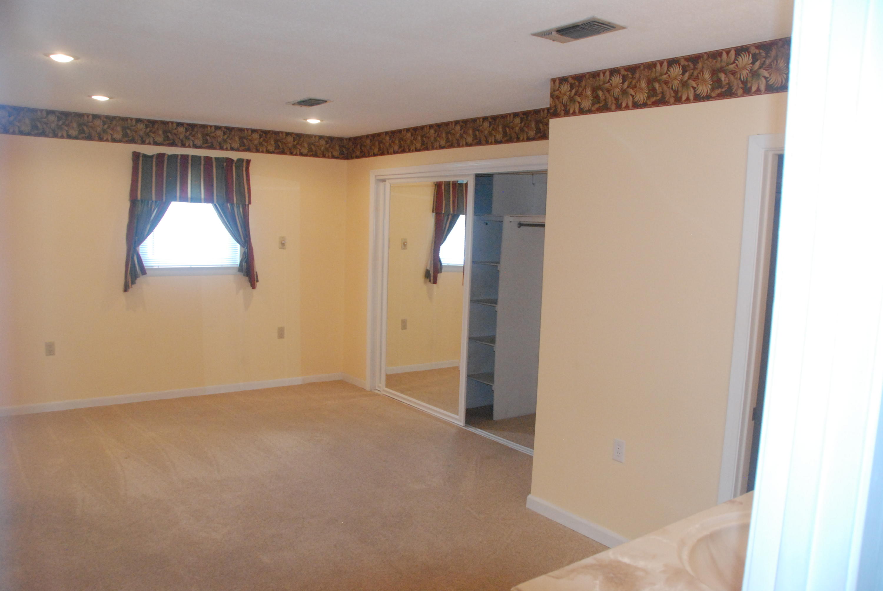 621 Manchester Road Fort Walton Beach, FL 32547 - Photo 9 of 24 Master Bedroom