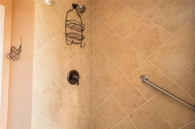 $3,000 | 127 Prospect Street, East Greenwich, RI 02818