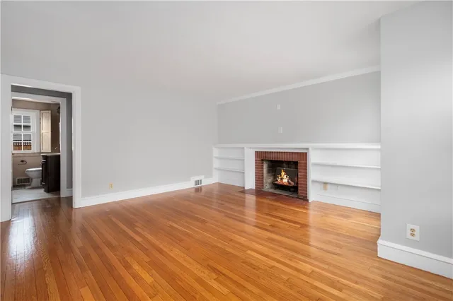 $3,000 | 127 Prospect Street, East Greenwich, RI 02818