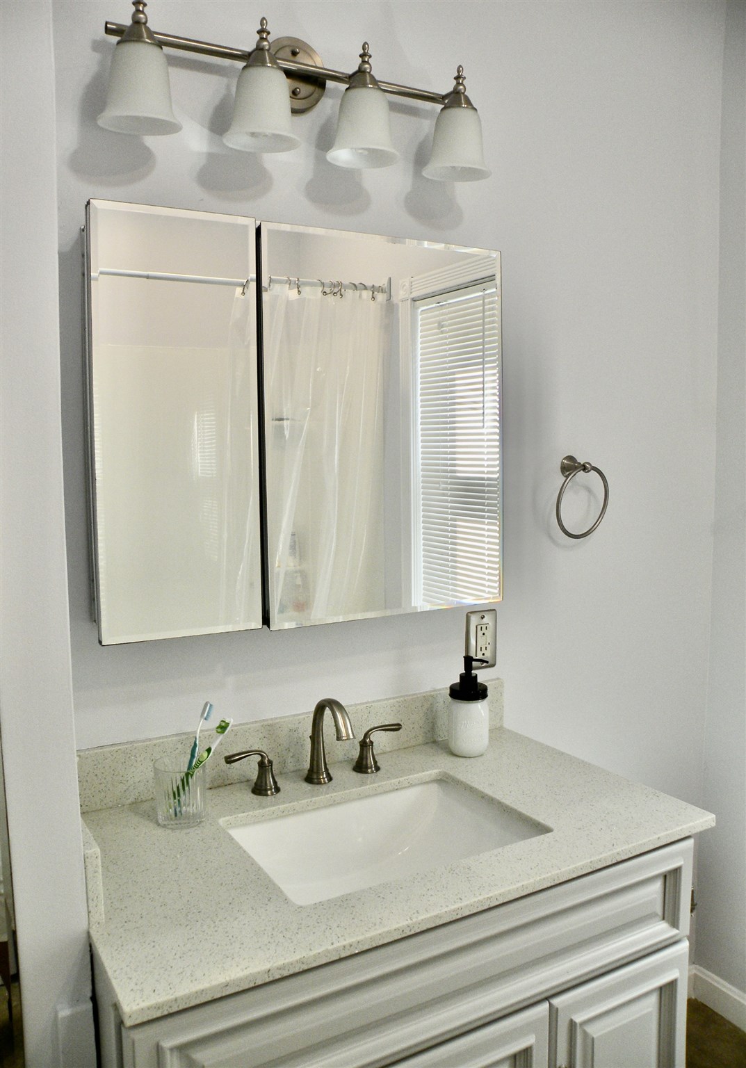 147 Rosedale Avenue Manchester, NH 03103 - Photo 14 of 30