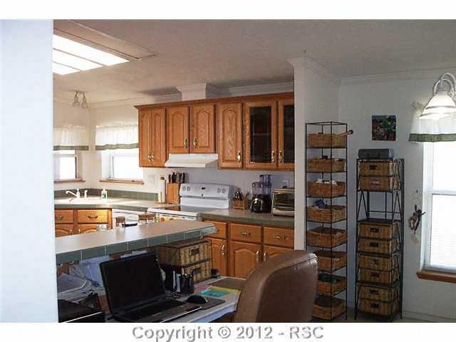 Kitchen Dining & Office Area, Lots Of Storage...