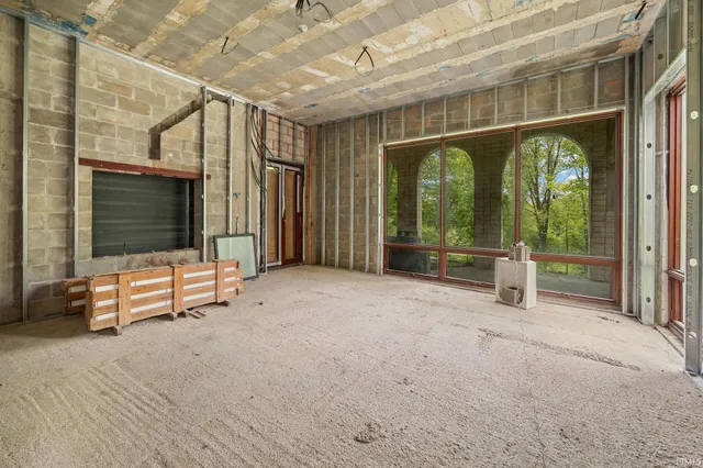 $1,500,000 | 4945 South 100 East, Lafayette, IN 47909