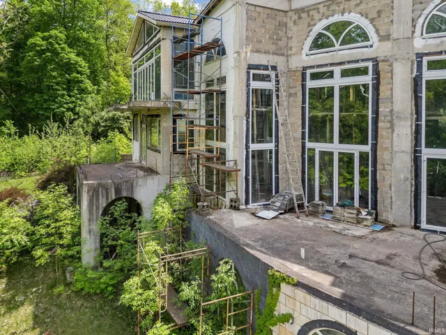 $1,500,000 | 4945 South 100 East, Lafayette, IN 47909