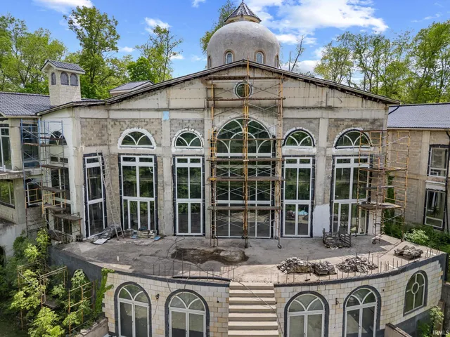 $1,500,000 | 4945 South 100 East, Lafayette, IN 47909